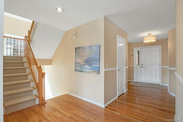 Property Photo:  7 Deer Tree Lane  NY 10510 