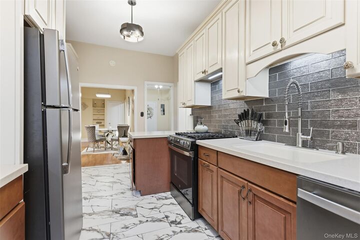 Property Photo:  30 Clinton Place Lb  NY 10801 