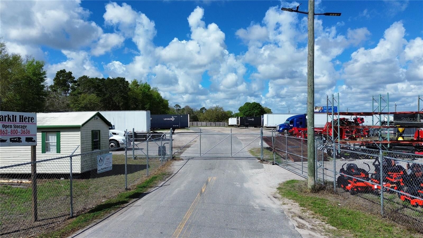 Property Photo:  137 S Hankin Road  FL 33830 