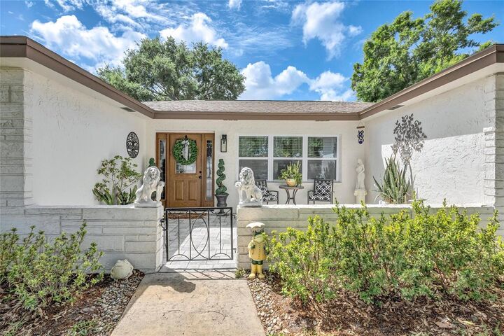 Property Photo:  9244 79th Avenue  FL 33777 