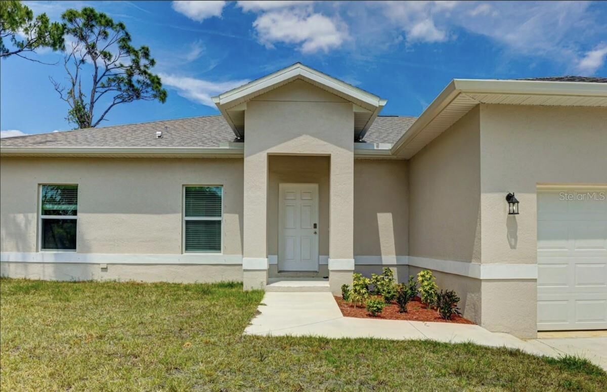 Property Photo:  1888 Franklin Lane  FL 34286 