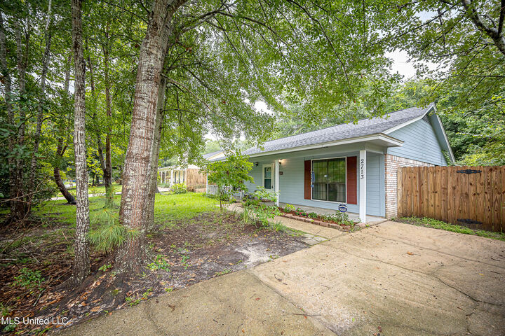 Property Photo:  2713 N 6th Street  MS 39564 