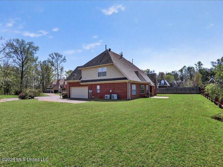 Property Photo: 911 Clair Cove MS 38632