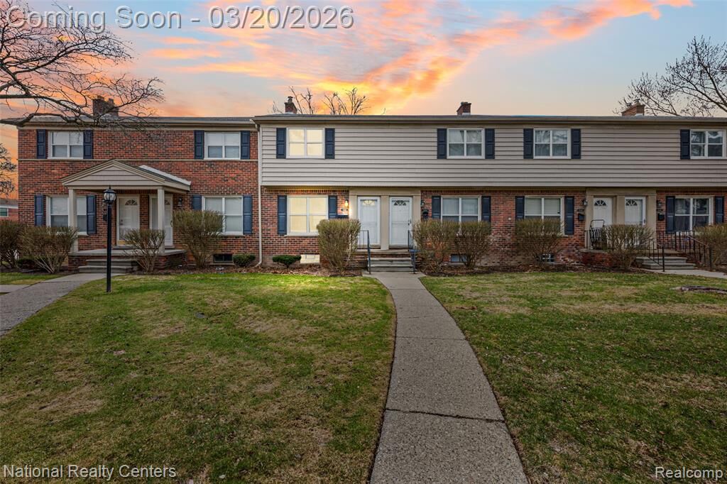 Property Photo:  3352 Coolidge Highway 11  MI 48073 6857 