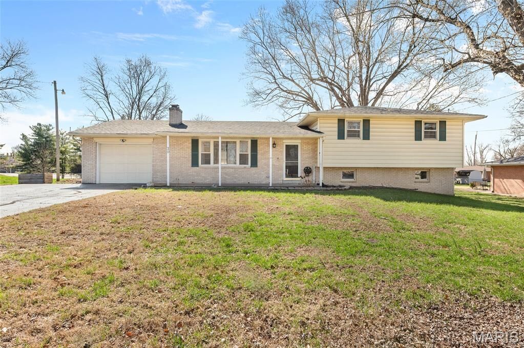 Property Photo:  30 Saint Rose Drive  IL 62234 