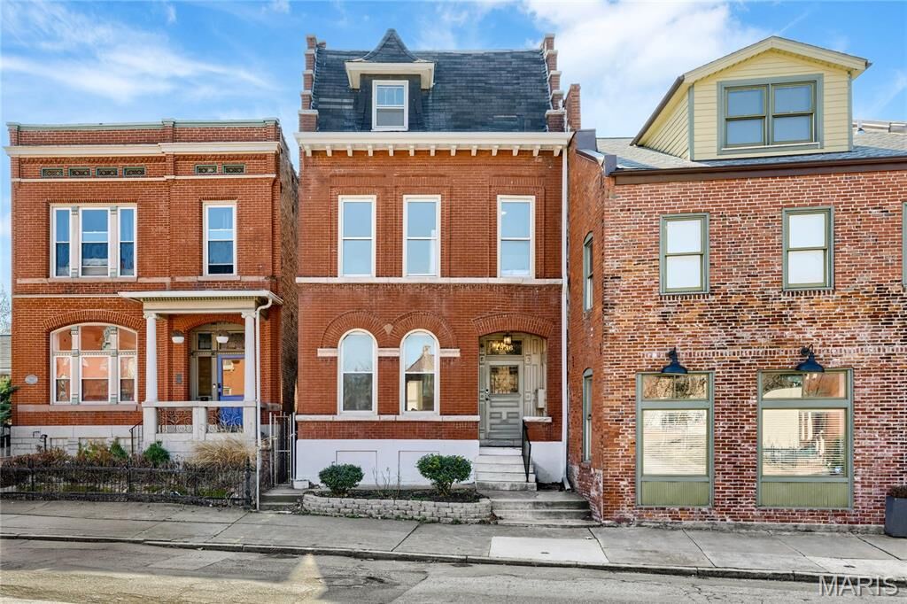 Property Photo: 1936 Arsenal Street MO 63118