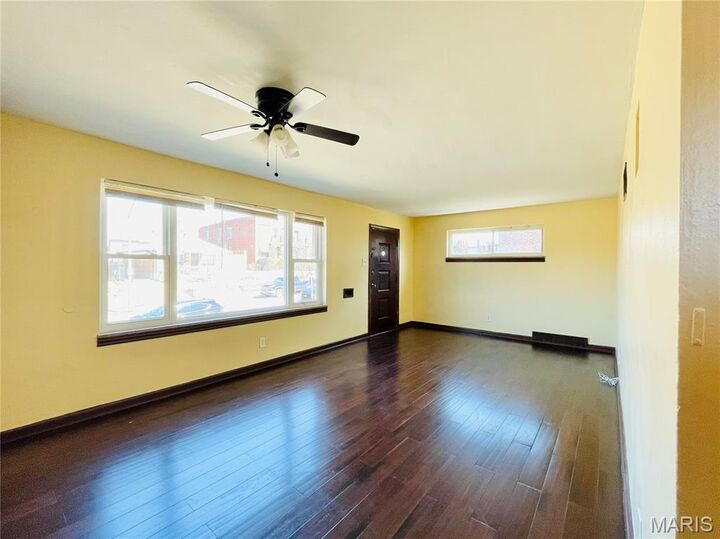 Property Photo: 4544 Elmbank Avenue MO 63115