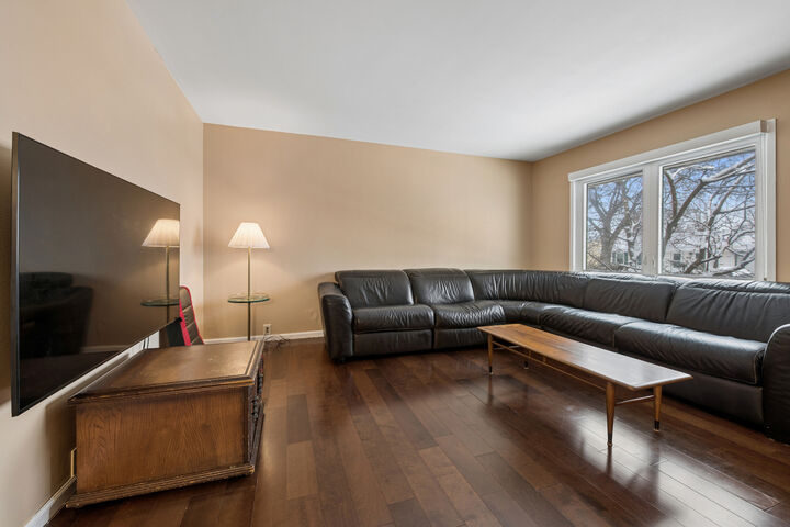 Property Photo:  135 Ambassador Avenue  IL 60446 