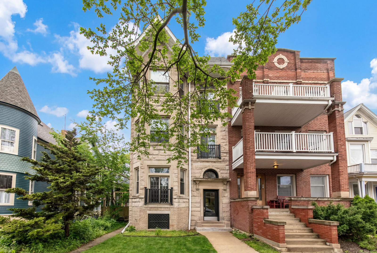 Property Photo:  4117 N Paulina Street  IL 60613 