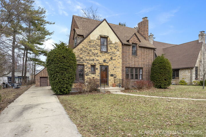 Property Photo:  355 Lawndale Avenue  IL 60506 