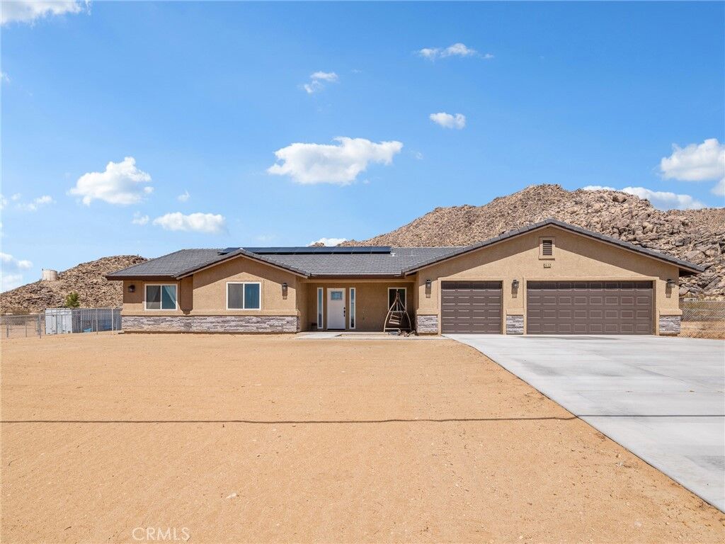 Property Photo:  24162 Shoshone Road  CA 92307 