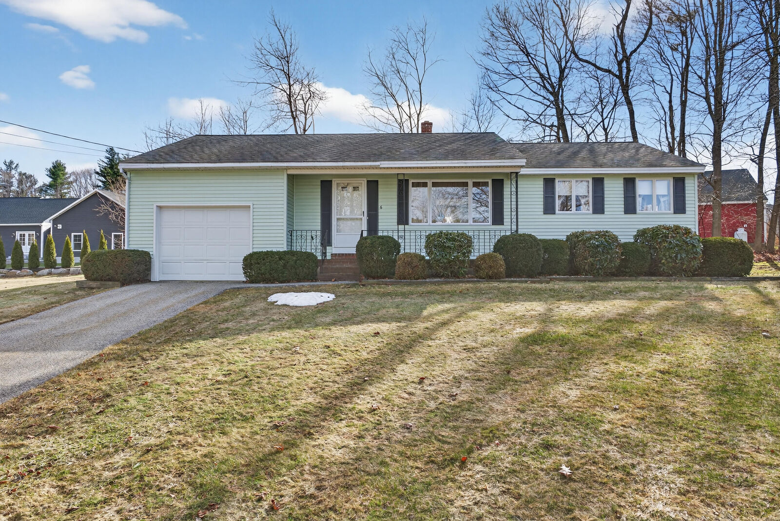 Property Photo: 6 Lynn Avenue ME 04005