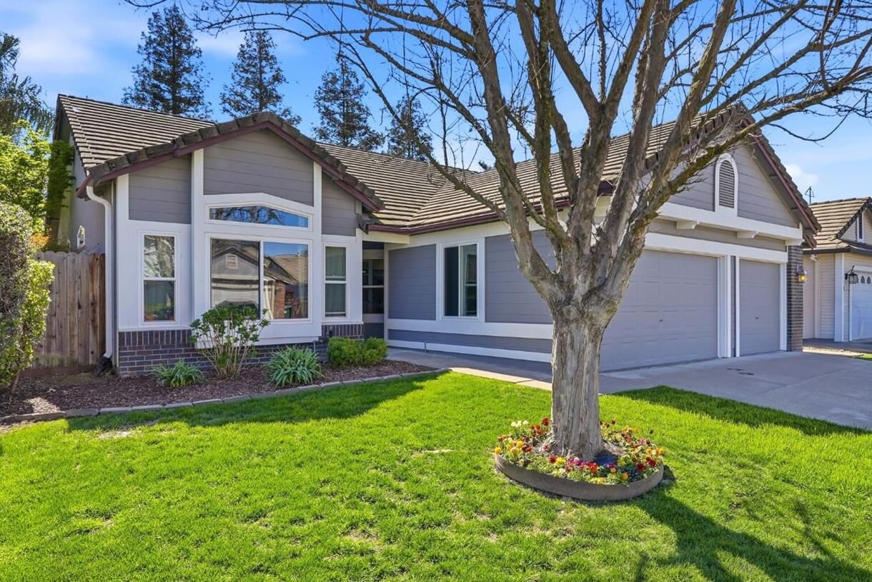Property Photo:  5136 Rosbury Dell Place  CA 95843 