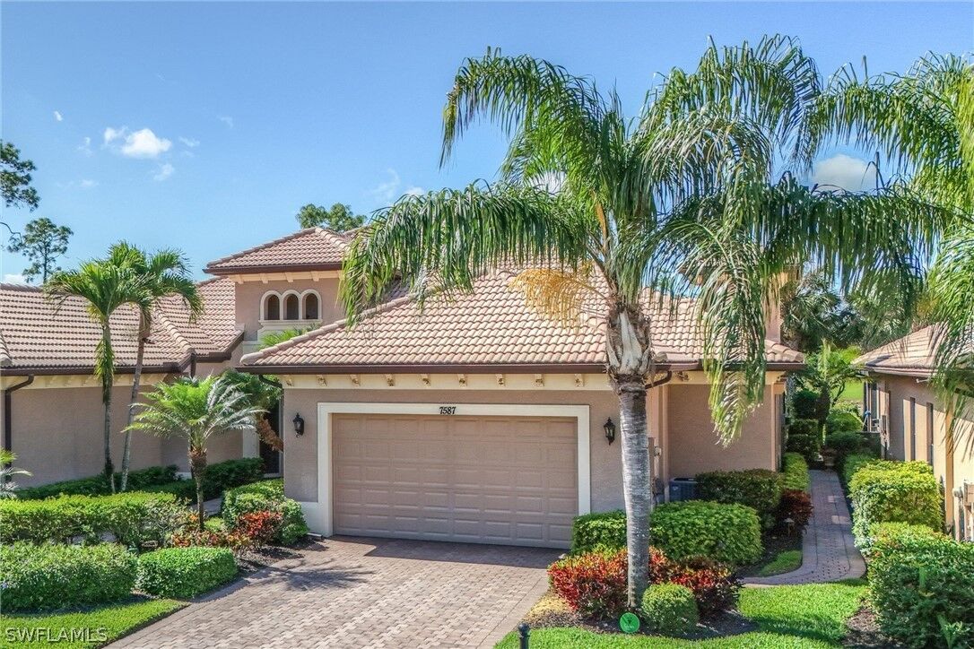 Property Photo:  7587 Moorgate Point Way  FL 34113 