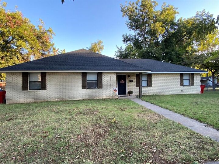 Property Photo: 307-309 Market Street AR 72834