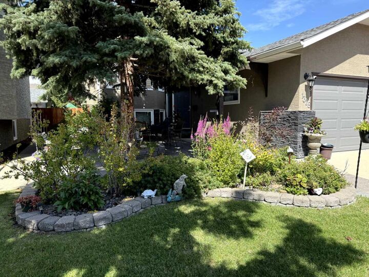 Photo de la propriété:  1328 Meadowbrook Drive SE  AB T4A 2A3 