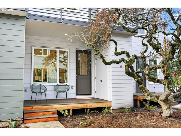 Property Photo: 7256 NE Going St OR 97218