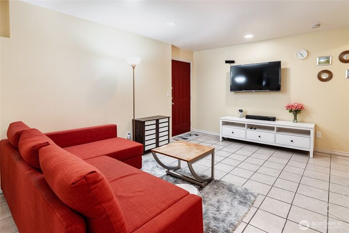 Property Photo:  4525 S Henderson Street 103  WA 98118 