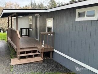 Property Photo:  175 NE  Camelot Drive 175  WA 98311 