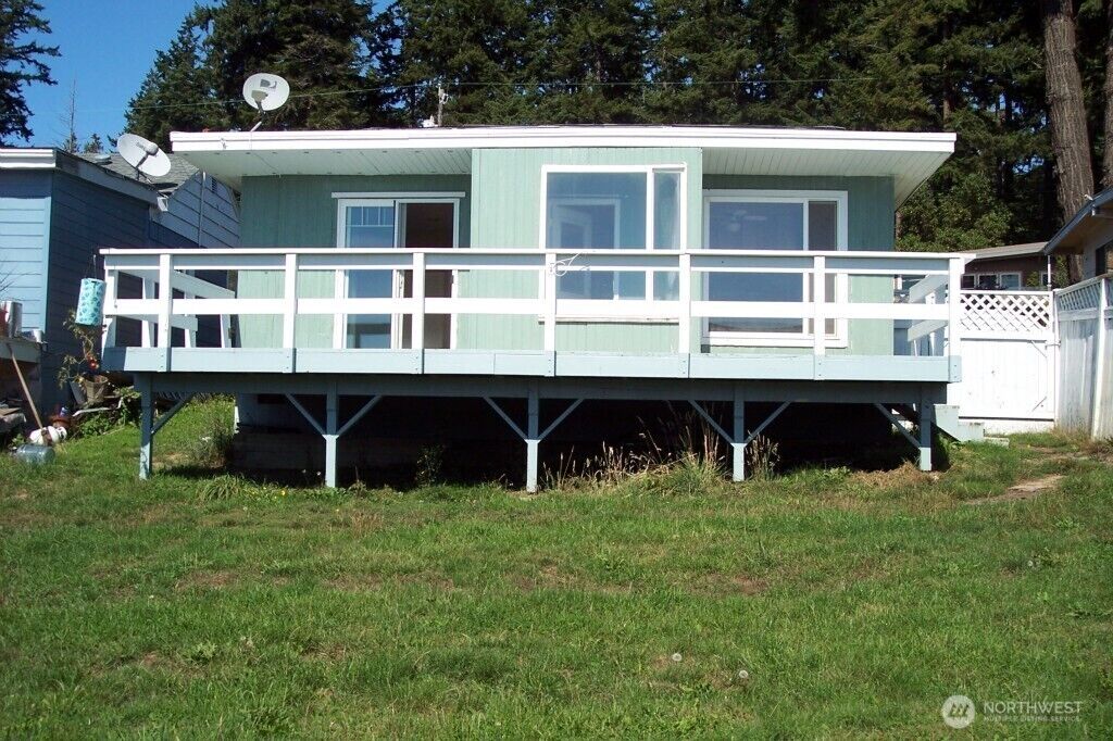 Property Photo: 4302 77th Place NW WA 98271