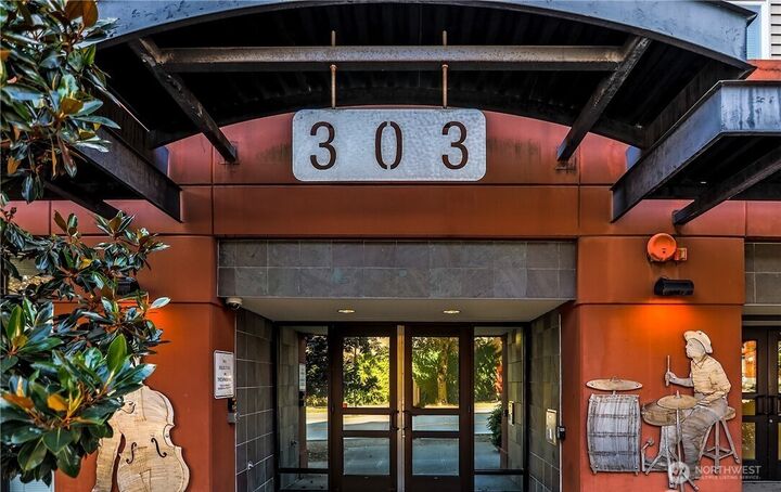 Property Photo:  303  23rd Avenue S 304  WA 98144 