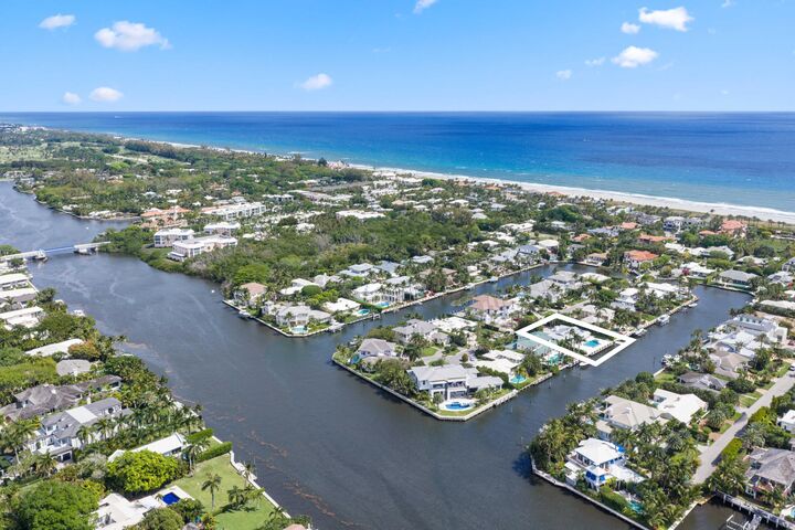 Property Photo:  1102 Island Drive  FL 33483 