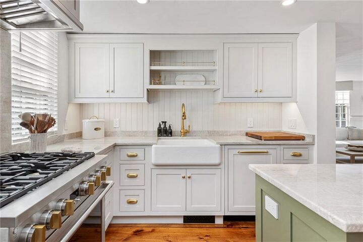 Property Photo:  108 Prospect Hill Street  RI 02840 