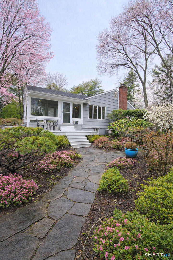 Property Photo:  2 Rockyfield Road  CT 06880 