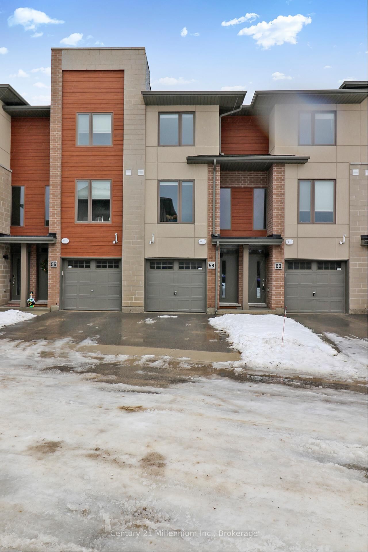 Property Photo:  58 Winters Crescent  ON L9Y 5H8 