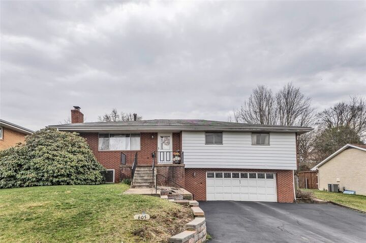 Property Photo:  605 Short St  PA 15601 