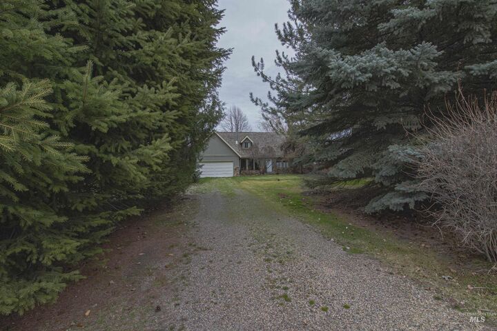 Property Photo:  2465 Center Avenue  ID 83661 