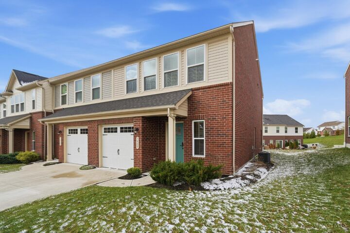 Property Photo: 7909 Pinnacle Point Drive OH 45069