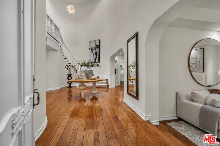 Property Photo:  3225 Iredell Ln  CA 91604 