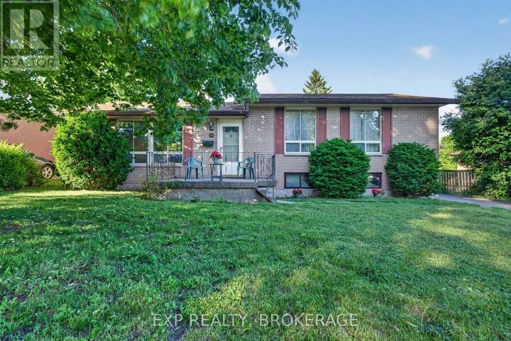 Property Photo: 19 Convay Crescent ON K6V 5A2
