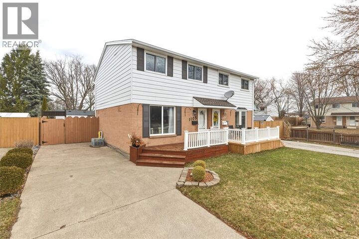 Property Photo: 1103 Cardiff Court ON N7S 4B6