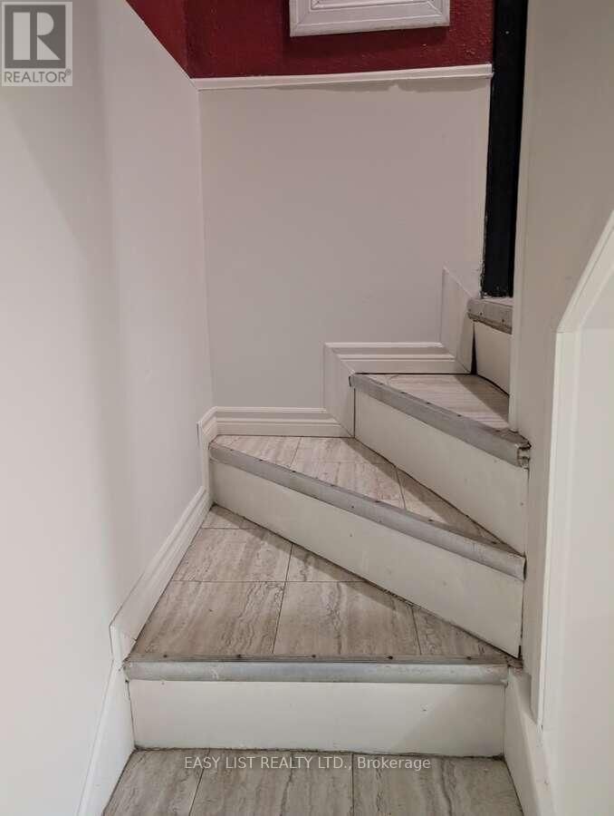 Property Photo:  21 Patricia Avenue  ON M2M 1H9 