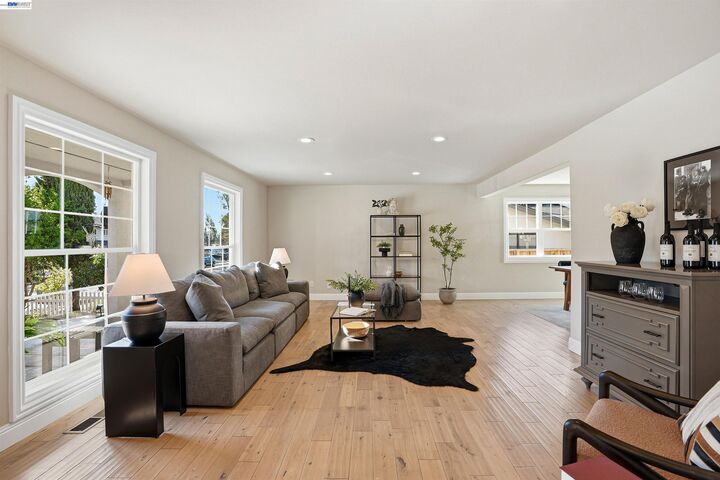 Property Photo:  42194 Camino Santa Barbara  CA 94539 