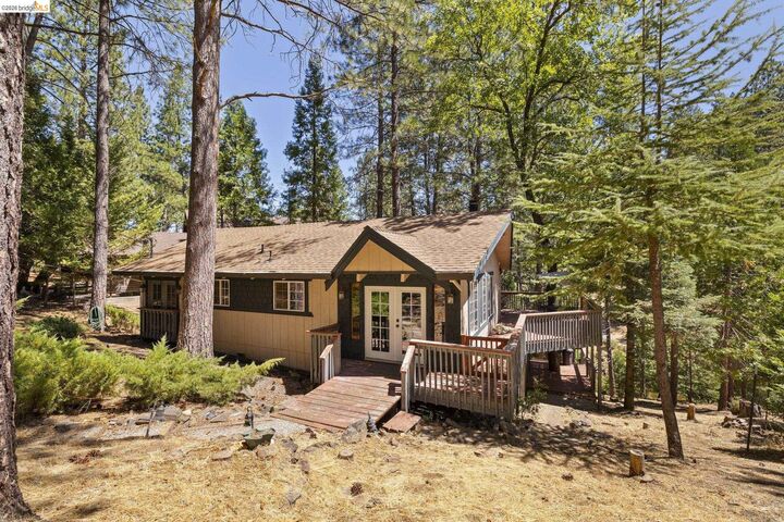 Property Photo:  19824 Pine Mountain Dr  CA 95321 