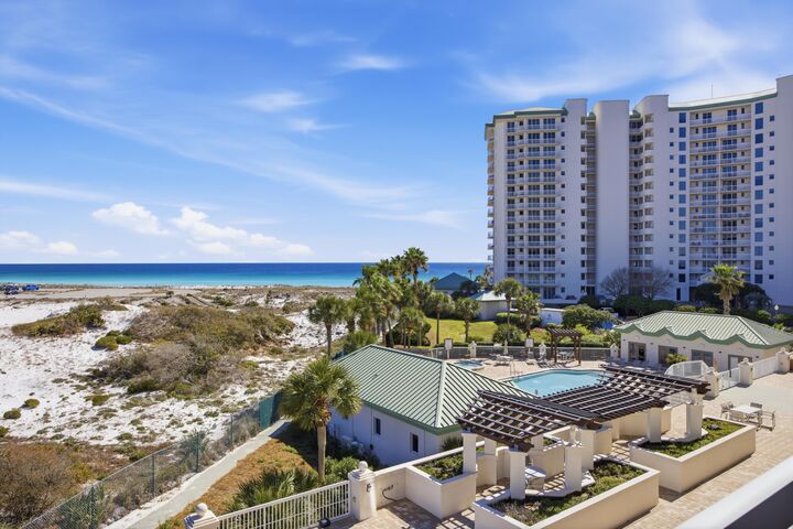 Property Photo:  15500 Emerald Coast Parkway 401  FL 32541 