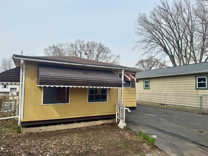 Property Photo:  1021 E 31st Street  PA 16504 