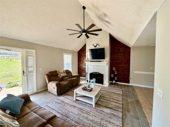 Property Photo: 130 Lakefront Drive GA 30016