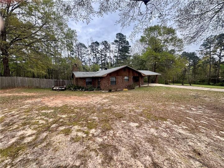 Property Photo:  304 Greer Road  LA 71360 