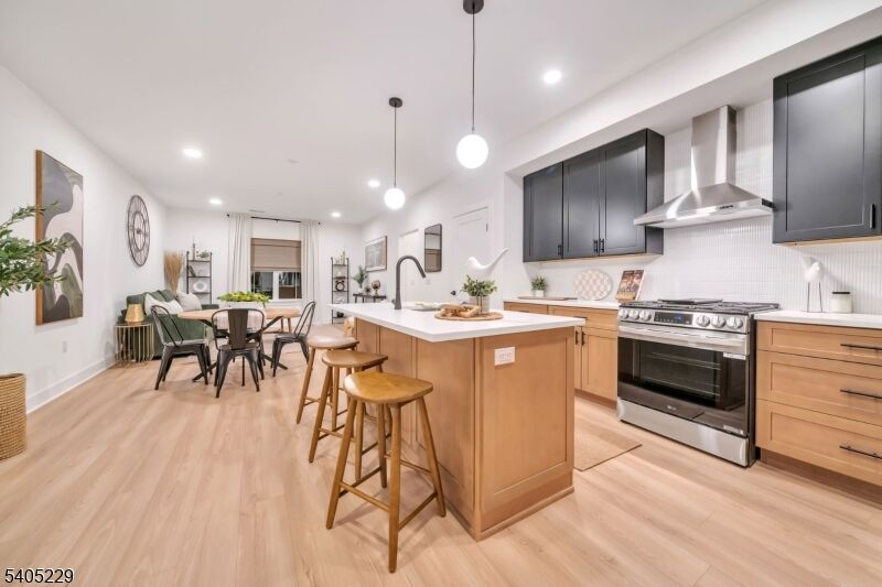 Property Photo:  20 Encampment Ct U 111  NJ 07045 