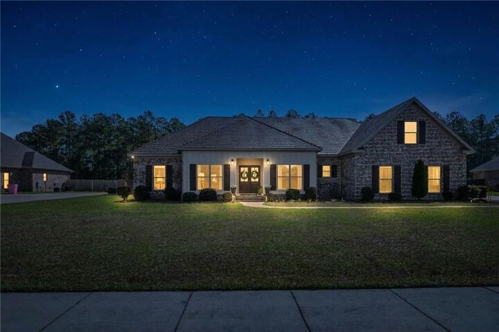 Property Photo:  5289 Walter Lee Circle E  AL 36541 