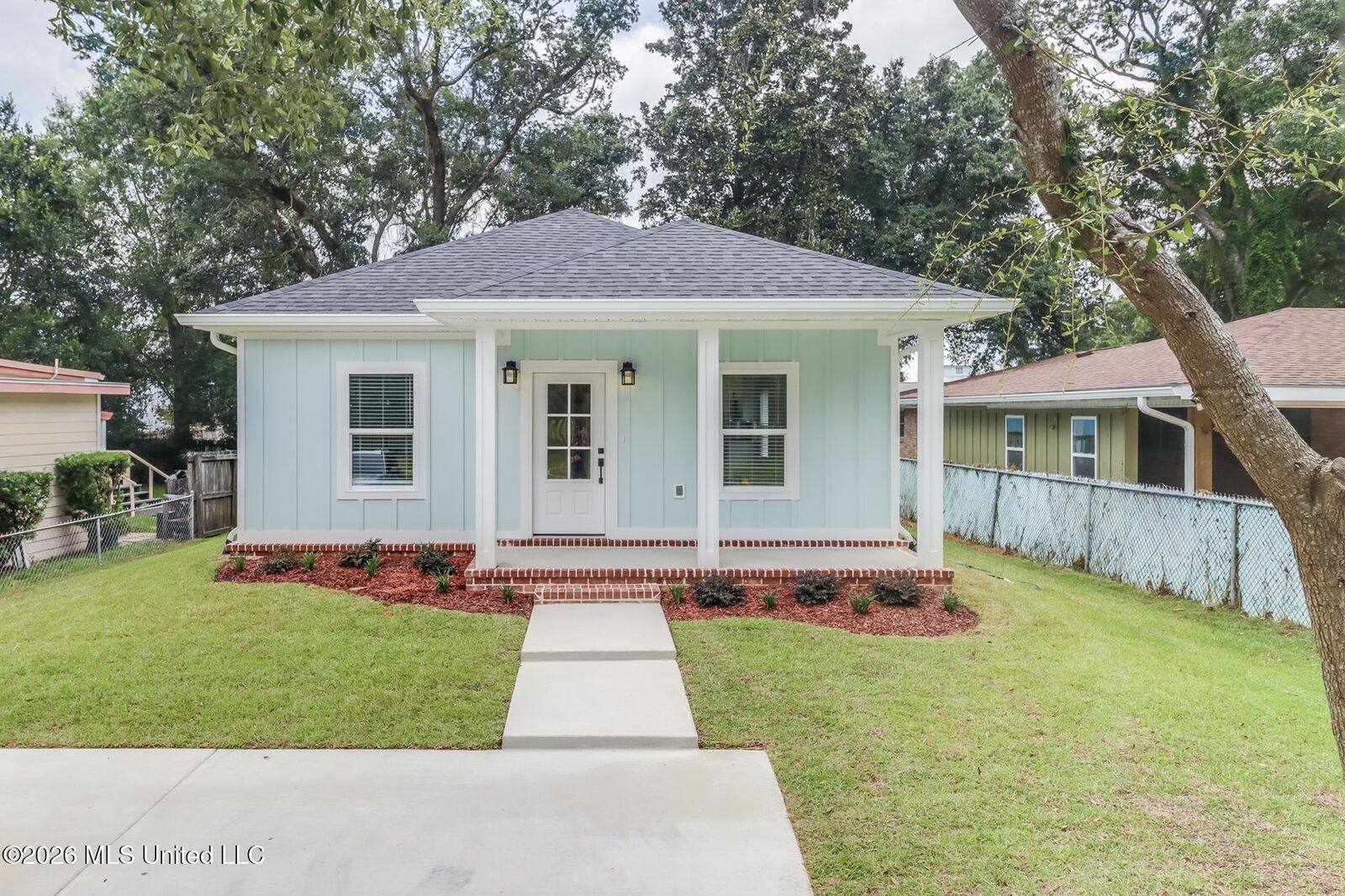 Property Photo:  154 Balmoral Avenue  MS 39531 