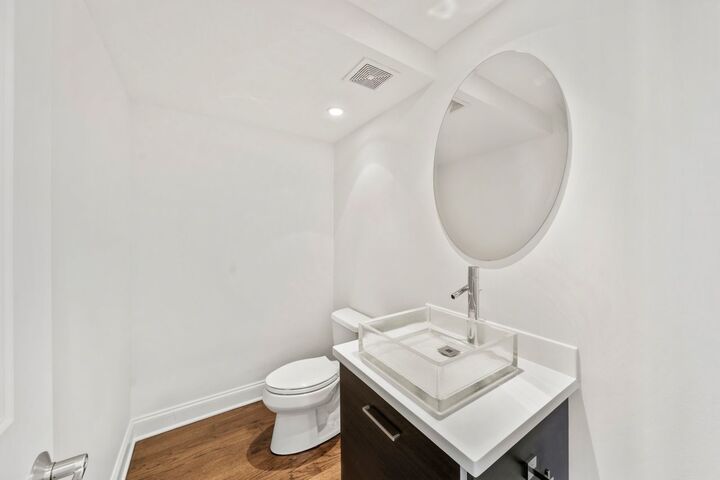 Property Photo:  865 Laurel Avenue  IL 60035 