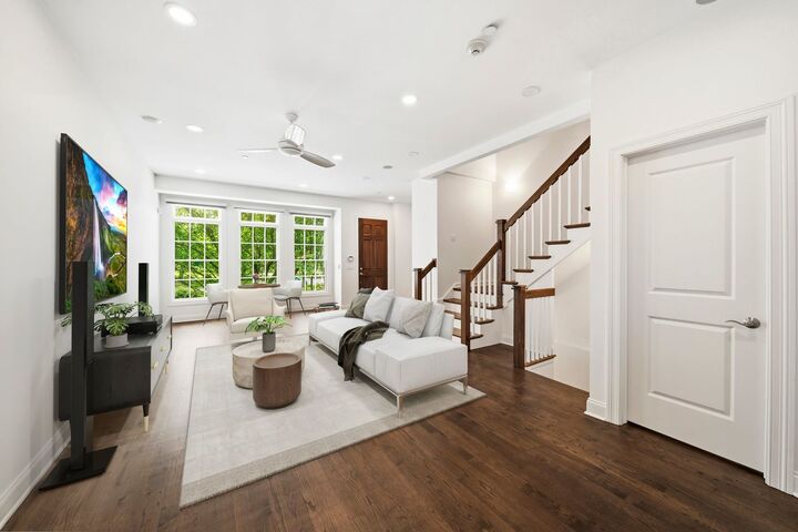 Property Photo:  865 Laurel Avenue  IL 60035 