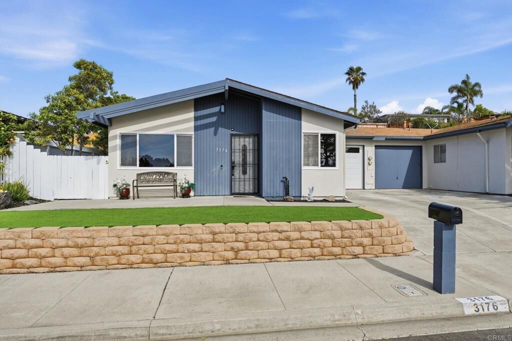 Property Photo:  3176 Isabella Drive  CA 92056 