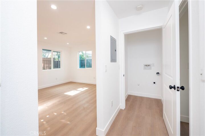 Property Photo:  5739 S St Andrews Pl 1/2  CA 90062 