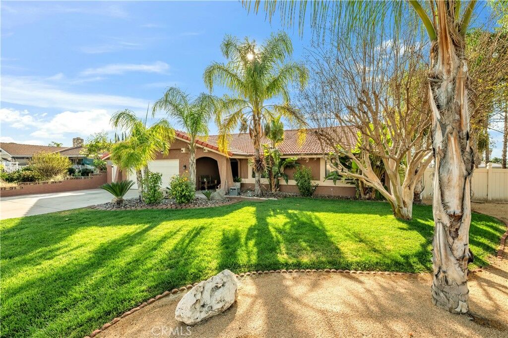 Property Photo: 25907 New Chicago CA 92544